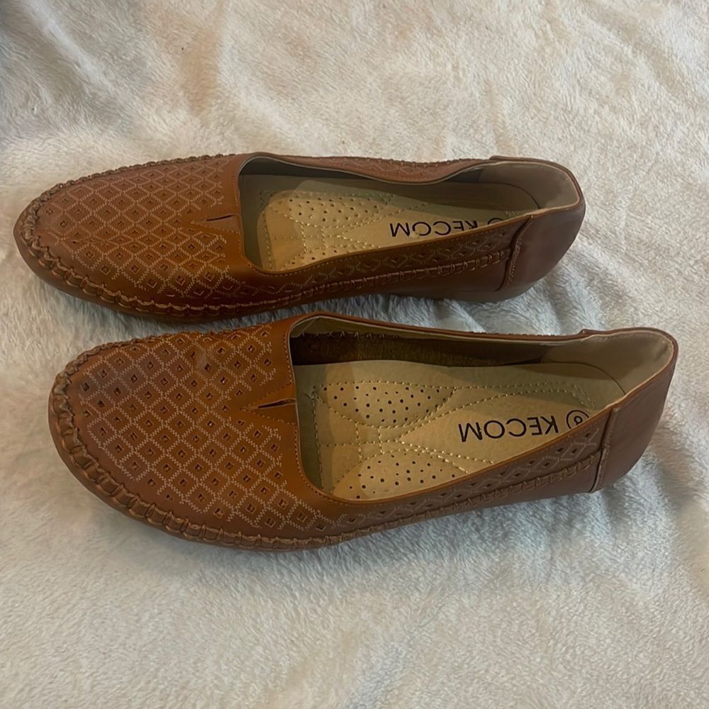 Kecom slip on shoes tan